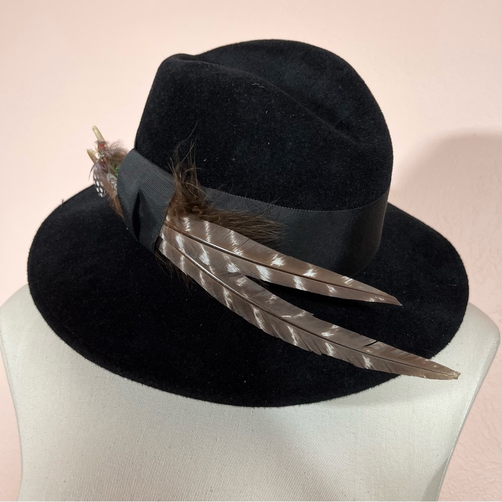 Vintage 1980 Retro Georgi Black Velvet wide flat brim Art Deco fedora Feather - Picture 9 of 16